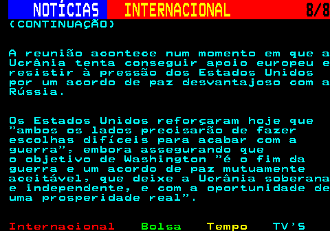 223.8. NOTÍCIAS. INTERNACIONAL. 8 9. (CONTINUAÇÃO) civis de El Facher. O enviado especial norte-americano Massad Boulos condenou, no sábado, o ataque, apelando às partes beligerantes para que cessassem as hostilidades e permitissem o acesso humanitário sem entraves . Na sexta-feira, as FSR acusaram o exército de ter bombardeado a passagem de Adre, na fronteira com o Chade, crucial para a passagem de comboios humanitários. Todavia, fontes locais chadianas, que pediram o anonimato, referiram ter havido uma explosão relacionada com o incêndio de um camião-cisterna.